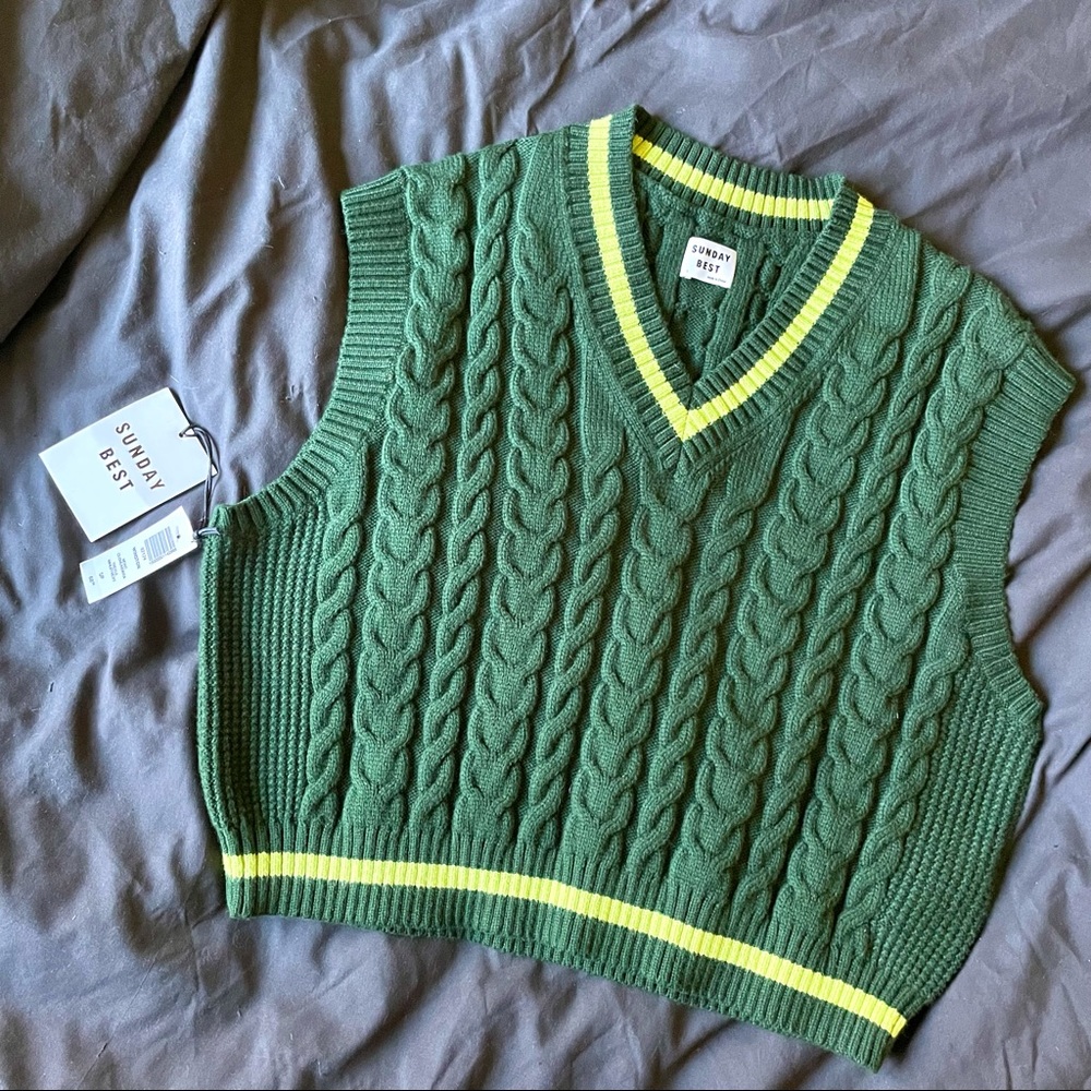 NWT Aritzia Sunday Best Winston Sweater Vest in Clover/Okra